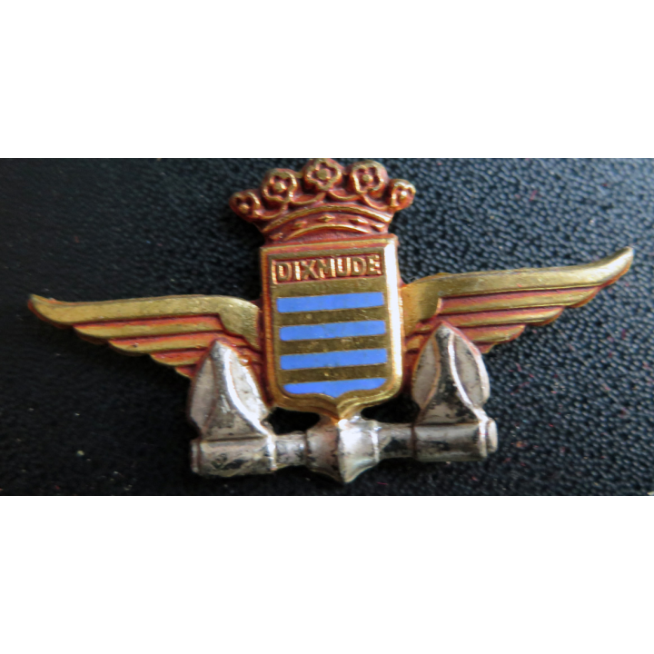 DIXMUDE :insigne du porte avions Dixmude en émail sans attache