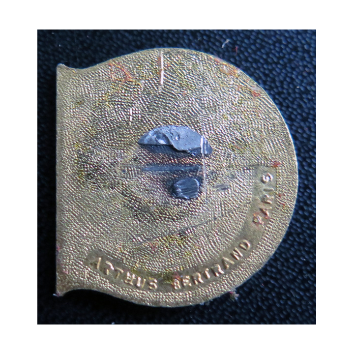 CASSARD : insigne de l'Escorteur d'escadre Cassard Arthus Bertrand Paris en émail sans attache