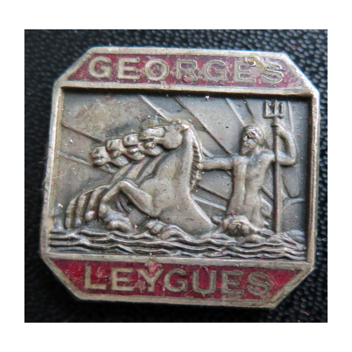 GEORGES LEYGUES : Insigne du croiseur Georges Leygues attaches coupées