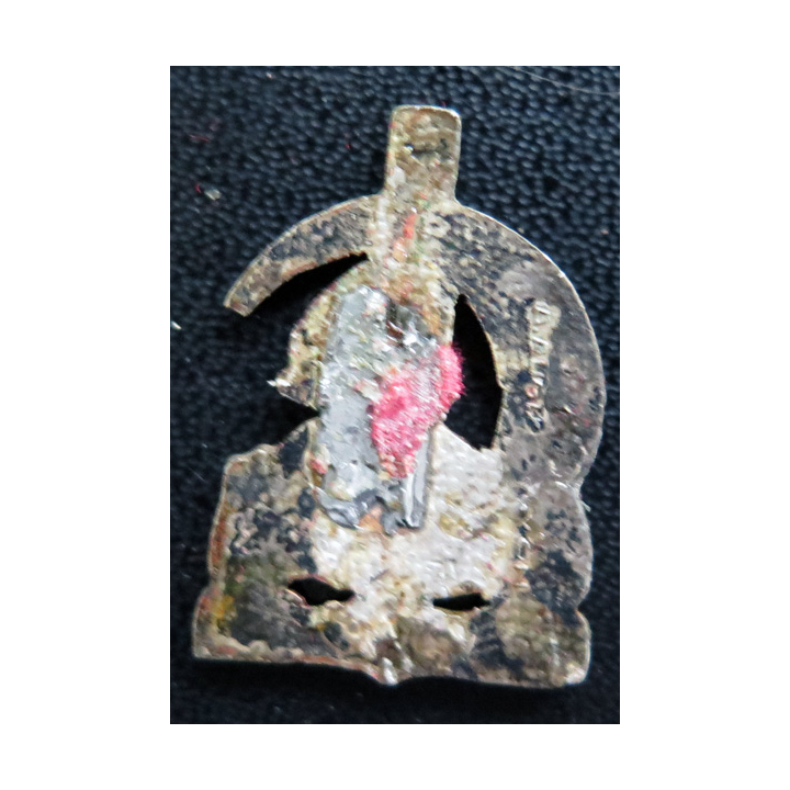 TUNISIEN : insigne de l'escorteur Tunisien Augis sans attache