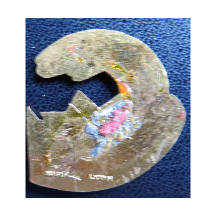 L'INTREPIDE : insigne de l'escorteurcôtier l'Intrépide avec éclat d'émail Augis sans attache