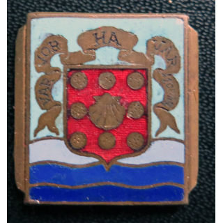 PRIMAUGUET : insigne du Croiseur Primauguet Drago Béranger très léger éclat d'émail sans attache