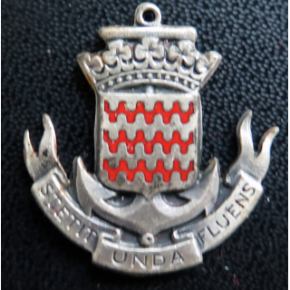 AILLE BREZE : insigne argenté du Maille Breze STETIT UNDA FLUENS en émail sans attache