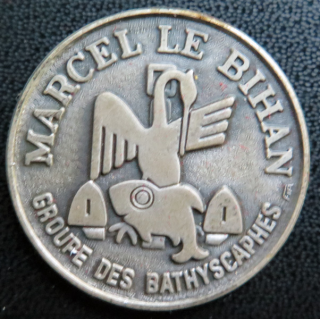 MARCEL LE BIHAN : rondache argentée du groupe des bathyscaphes Marcel Le Bihan sans attache