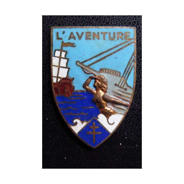 L'AVENTURE : Insigne de la Frégate L'aventure Augis en émail sans attache