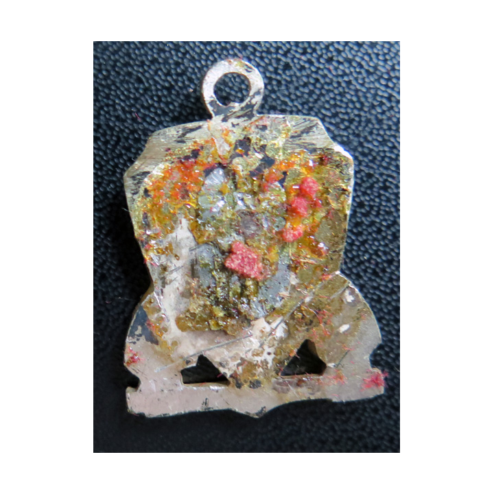 LE BRETON : insigne de l'escorteur rapide le Breton en émail percé par une pointe sans attache