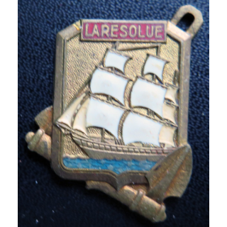 LA RESOLUE : insigne du Porte hélicoptères La Résolue Courtois en émail sans attache