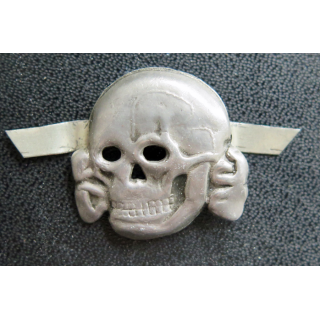 ALLEMAGNE III° REICH : insigne métal Totenkopf (copie)