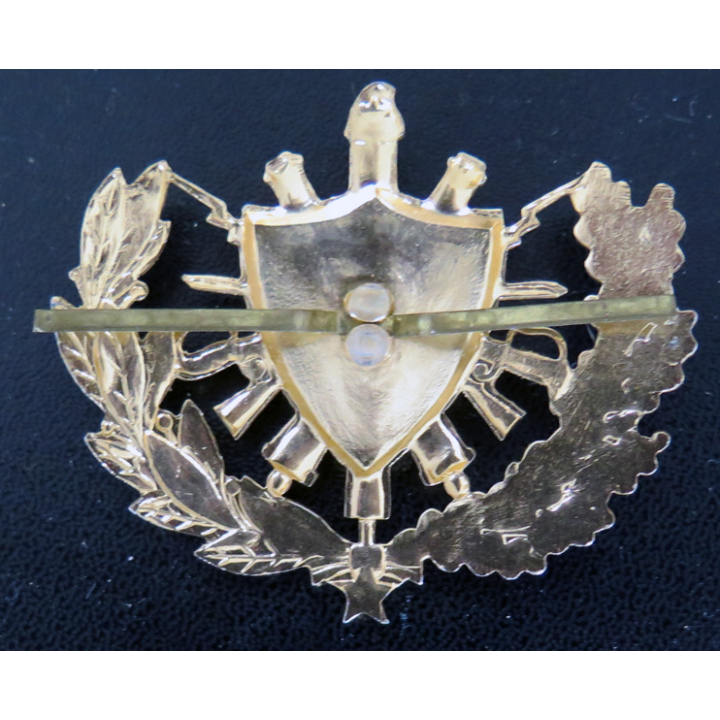 CUBA : insigne métallique de casquette de la police cubaine