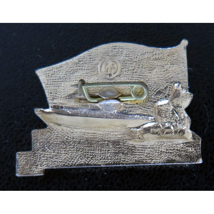 URSS : insigne métallique marine navires Tempête