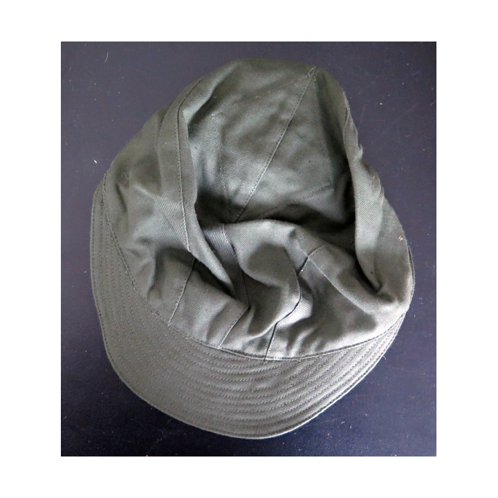 Casquette française vert armé de taille 61 Etats Boye site 17/76 bout arrondi élastiques arrière