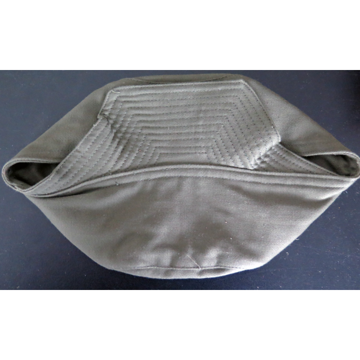 Casquette française vert armé de taille 58 Sonorco Saint James 1973 bout carré