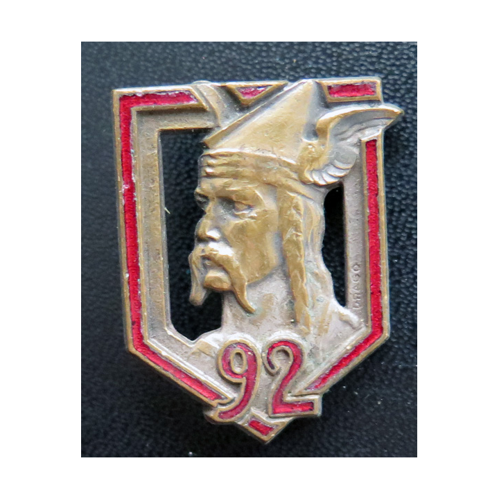 92° régiment d'infanterie Drago Béranger déposé émail gaulois écu