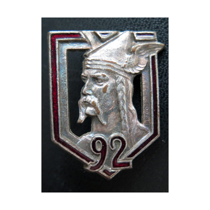 92° RI : insigne métallique du 92° régiment d'infanterie de fabrication Drago H. 112