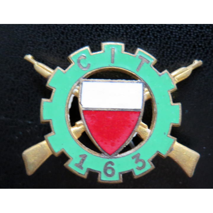 163° CIT : insigne métallique du 163° centre d'instruction du train dos lisse en émail