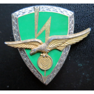 ET 803 : insigne métallique de l'escadron de transmissions 803 Drago Noisiel