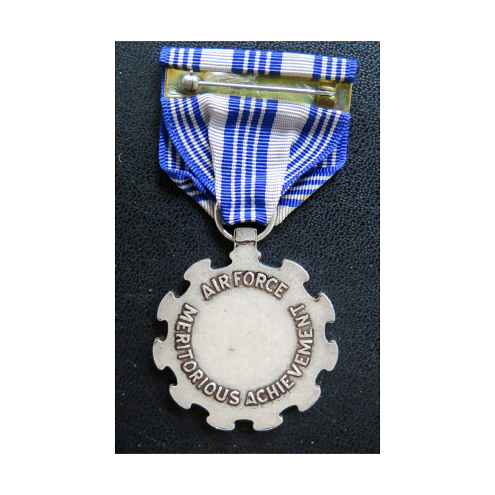 USA : Air Force meritorious achievement medal dans sa boite avec ses rappels de décoration