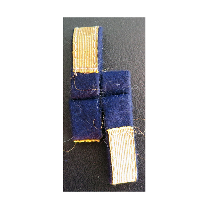 URSS : paire de galons dorés de Lieutenant junior de la Marine