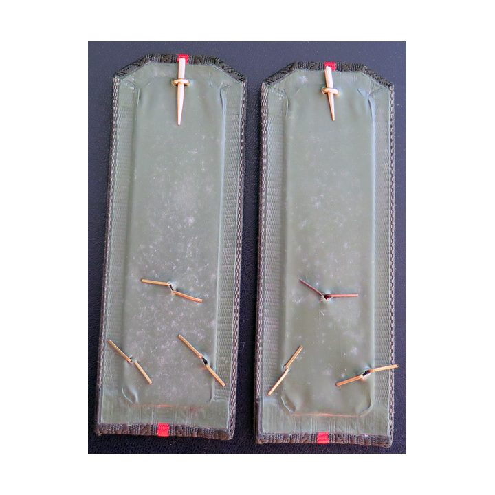 RUSSIE : paire d'épaulettes de Premier Lieutenant des Forces terrestres