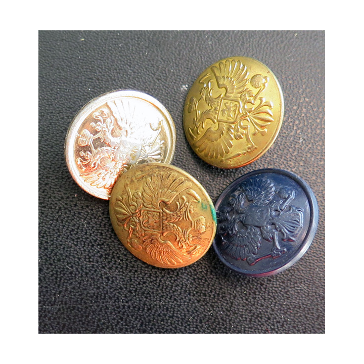 RUSSE : lot de 4 boutons d'uniformes russes