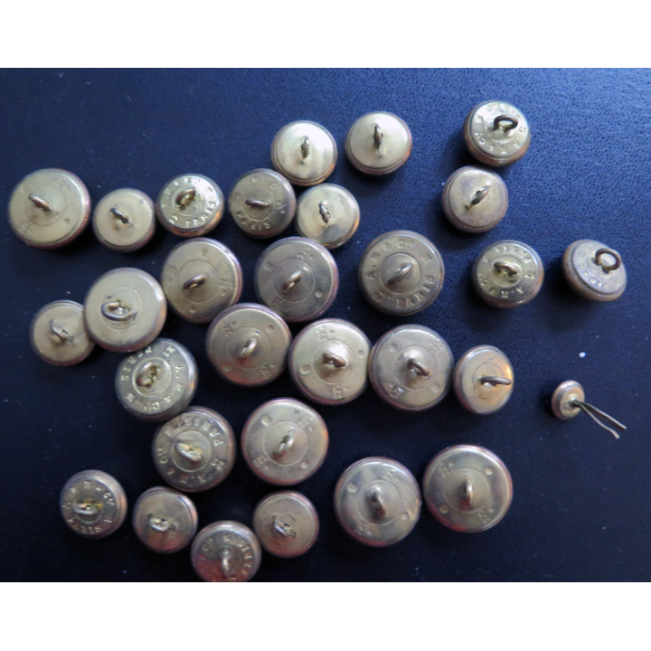 FRANCE : lot de 30 boutons d'uniformes de la Garde républicaine de Paris