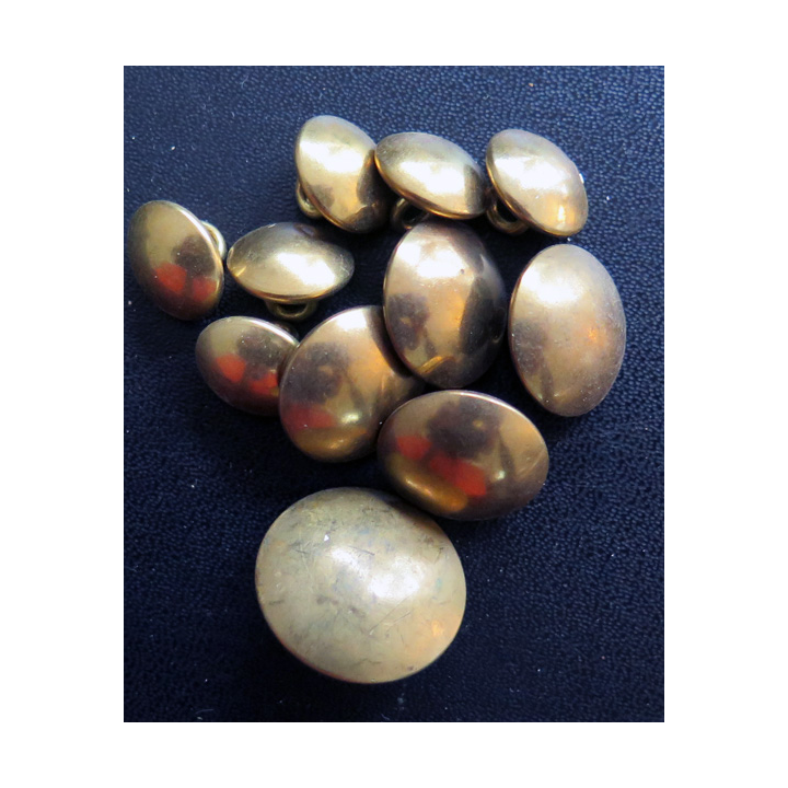 FRANCE : lot de 11 boutons d'uniformes de l'armée de terre