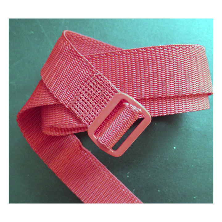 ceinture rouge longueur 140 cm largeur 3 cm