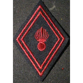 LOSANGE DE BRAS MODÈLE 45 : RÉGIMENT ABC DE CUIRASSIERS TROUPE