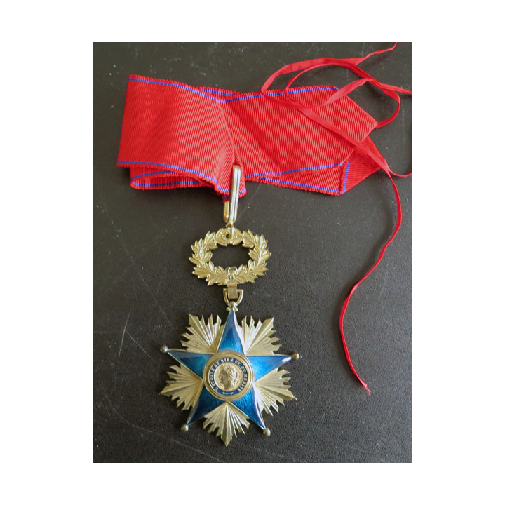 FRANCE : Médaille de vermeil du bien et du mérite en métal doré