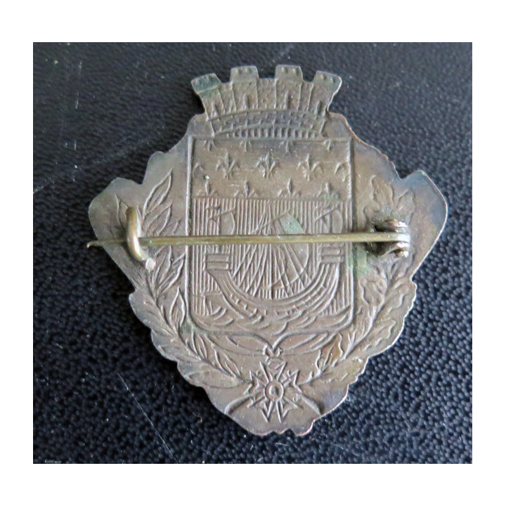JOURNEE 1914 - 1916  :  insigne métallique de la Journée de la ville de Paris 14 Juillet 1916