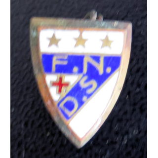 FNDS : épinglette de la Fédération nationale des donneurs de sang en émail