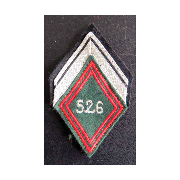 526° RT : Galon de sergent ADL du 526° régiment du train avec crochets de fixation