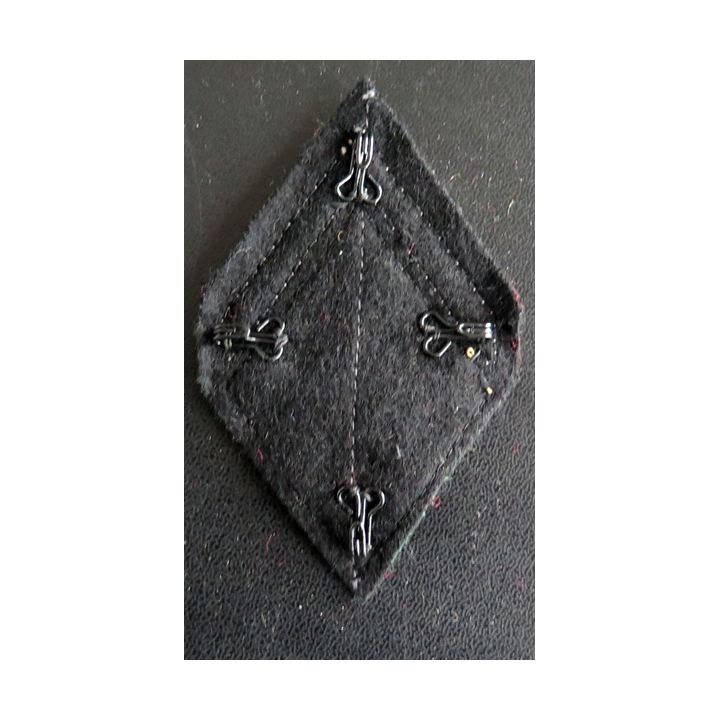 526° RT : Galon de sergent appelé (PDL) du 526° régiment du train avec crochets de fixation