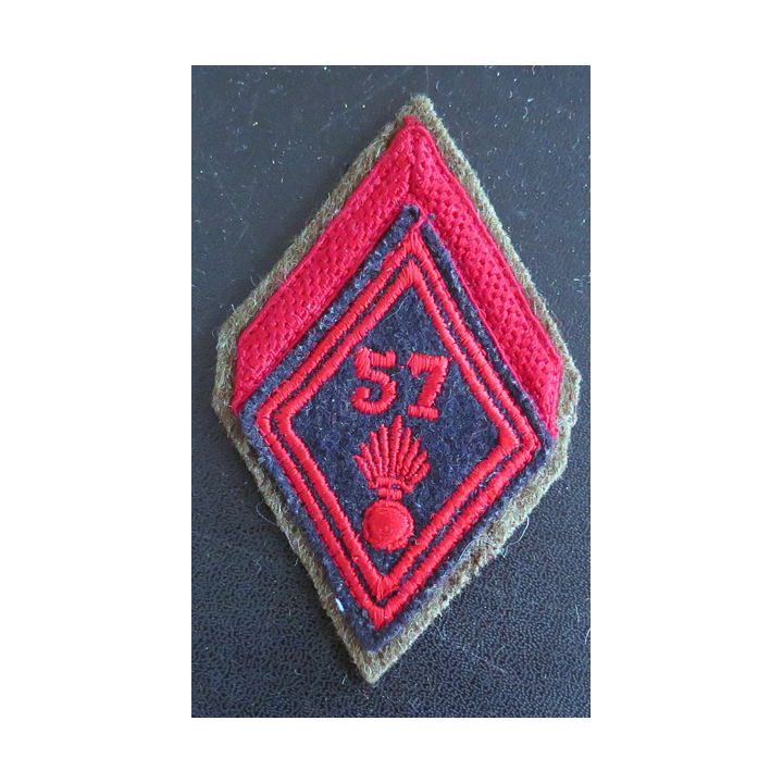 57° RI : Galon de 1° Classe appelé (PDL) du 57° régiment d'infanterie sur fond kaki
