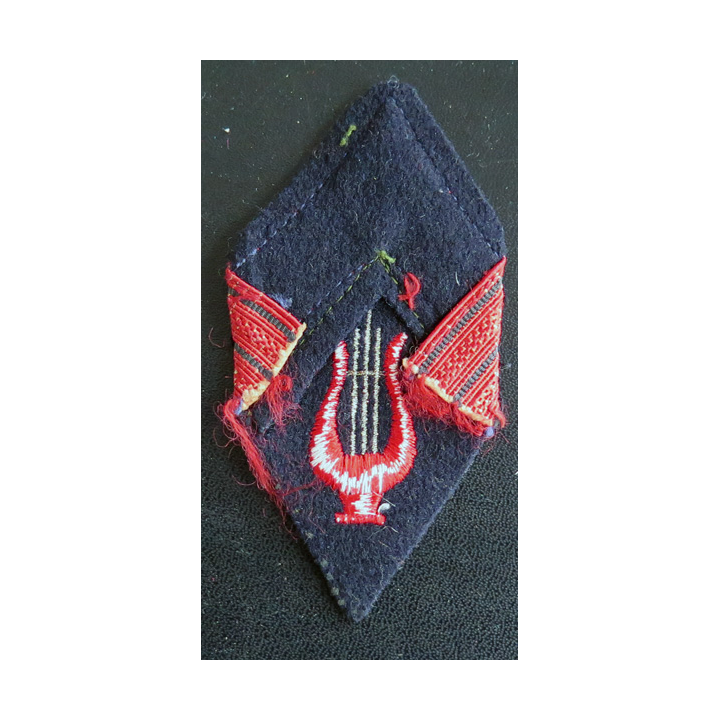 MUSIQUE : Galon de caporal engagé (ADL) de la Musique