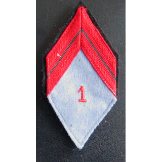 1° COMA : Galon de caporal appelé (PDL) de la  1°  section de commis des ouvriers militaire d'administration