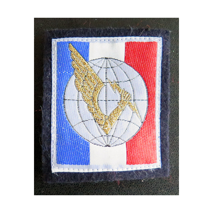 FAR : insigne tissu de la Force d'action rapide. Il est cousu sur feutrine et comporte 4 crochets