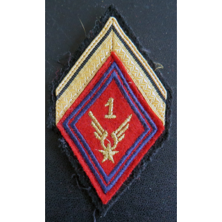 1° GHL : Galon de sergent engagé (ADL) artillerie du 1° groupement d'hélicoptères légers