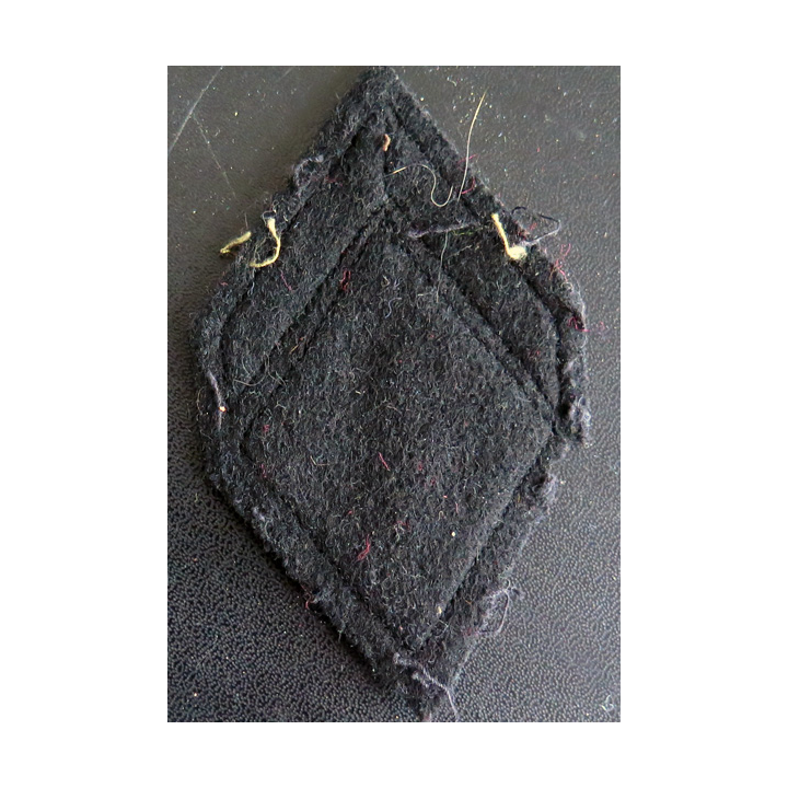 1° GHL : Galon de sergent engagé (ADL) artillerie du 1° groupement d'hélicoptères légers