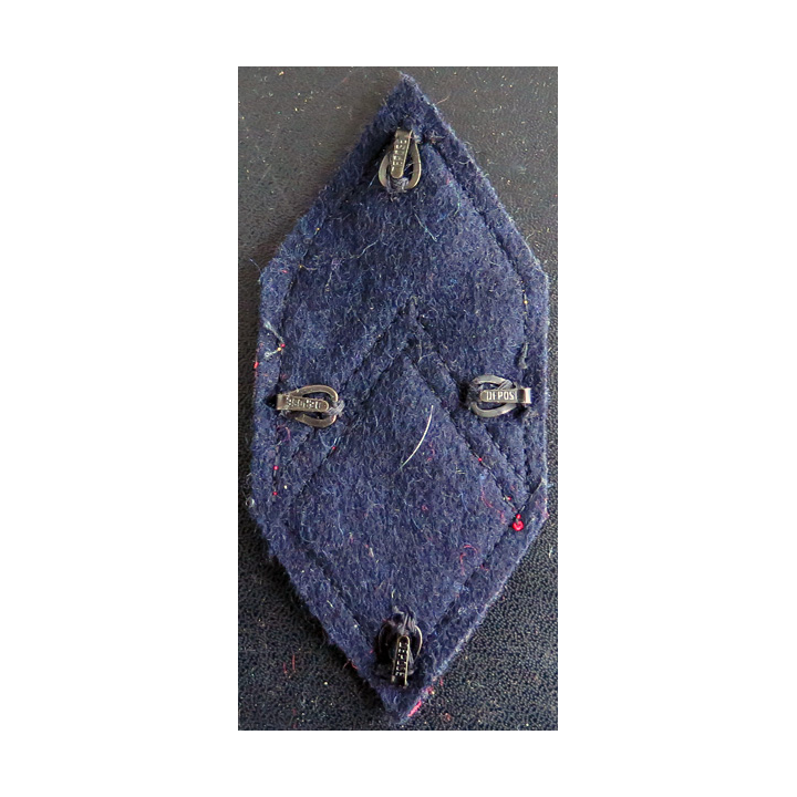 60° RA : Galon de caporal-chef appelé (PDL) du 60° régiment d'artillerie avec crochets