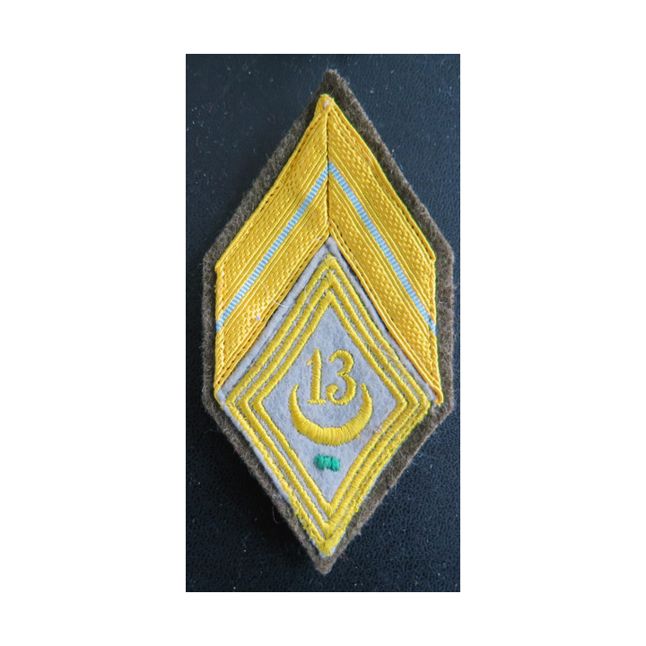 13° RTA : Galon de caporal du 13° régiment de Tirailleurs Algériens fond kaki avec crochets