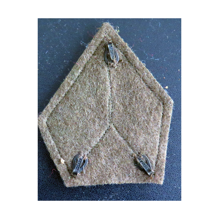 Galon de sergent major sur fond kaki avec crochets