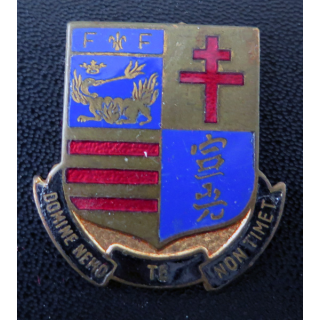 CDT DOMINE : insigne émaillé de l'Aviso Dragueur Commandant Domine Augis sans attache
