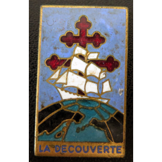 LA DECOUVERTE : insigne émaillé de la Frégate La Découverte Augis sans attache