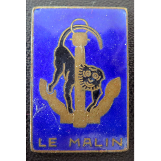 LE MALIN : insigne émaillé du Contre Torpilleur Le Malin (singe noir) Augis sans attache