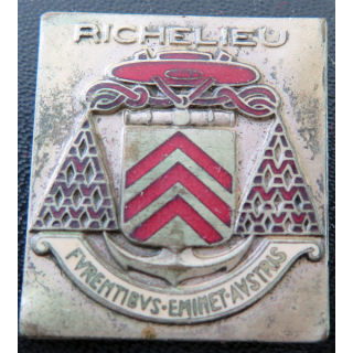 RICHELIEU : insigne émaillé du bâtiment de ligne Richelieu Arthus Bertrand sans attache
