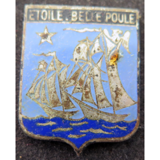 ETOILE BELLE POULE : insigne émaillé de l'Etoile Belle Poule (voiles argentées) Augis sans attache