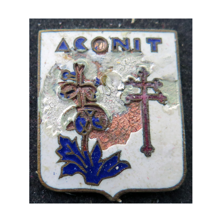 ACONIT : insigne émaillé (avec gros défaut d'émail) de la Corvette Aconit Arthus Bertrand sans attache