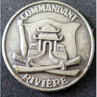 COMMANDANT RIVIERE : rondache argentée de l'Aviso escorteur Commandant Rivière sans attache
