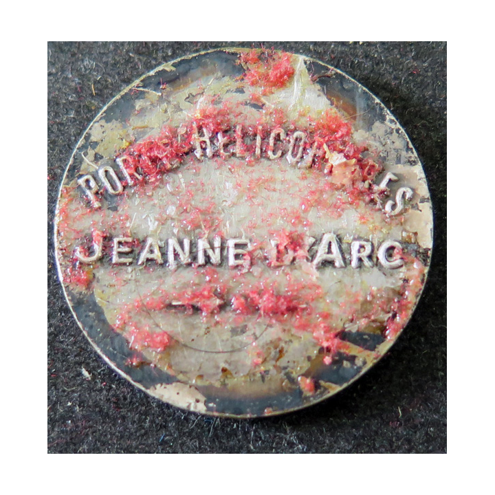 P.H JEANNE D'ARC : coin argenté du Porte hélicoptères Jeanne d'Arc